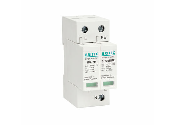 Thiết bị chống sét loại 2 70kA Vỏ nhựa chịu nhiệt UL94-V0 Mô-đun cắm được